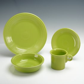 Homer Laughlin Ceramic Tableware Set, Fiesta Chartreuse