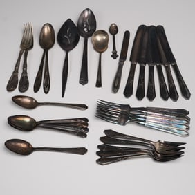 31pc Mixed Silverplate Flatware and Serving Utensils