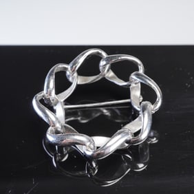 Napier Silver Tone Link Circle Brooch