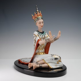 Athena Porcellane Porcelain Figurine Oriental Queen with Base
