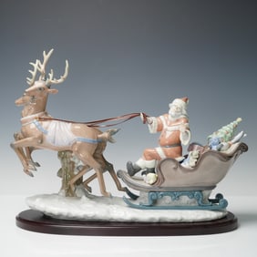 Lladro Porcelain Figurine with Base, Up and Away 1005975