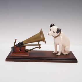 Royal Doulton Dog Figurine, His Masters Voice Nipper 1900 - 2000