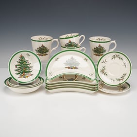 16pc Spode Earthenware Tableware Ensemble, Christmas Tree
