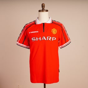David Beckham Manchester United 1999 Home Shirt w/ COA, Autographed