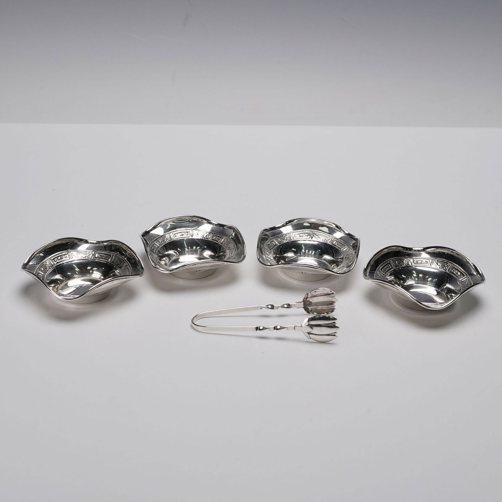 4pc Dulin & Martin Co Sterling Silver Miniature Bowls with Tongs (1 of 6)