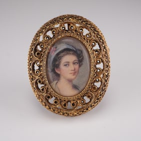 Vintage Filigree Portrait Brooch Oval Frame