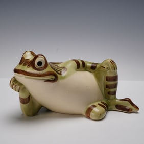 Brush McCoy Ceramic Friendly Frog Planter