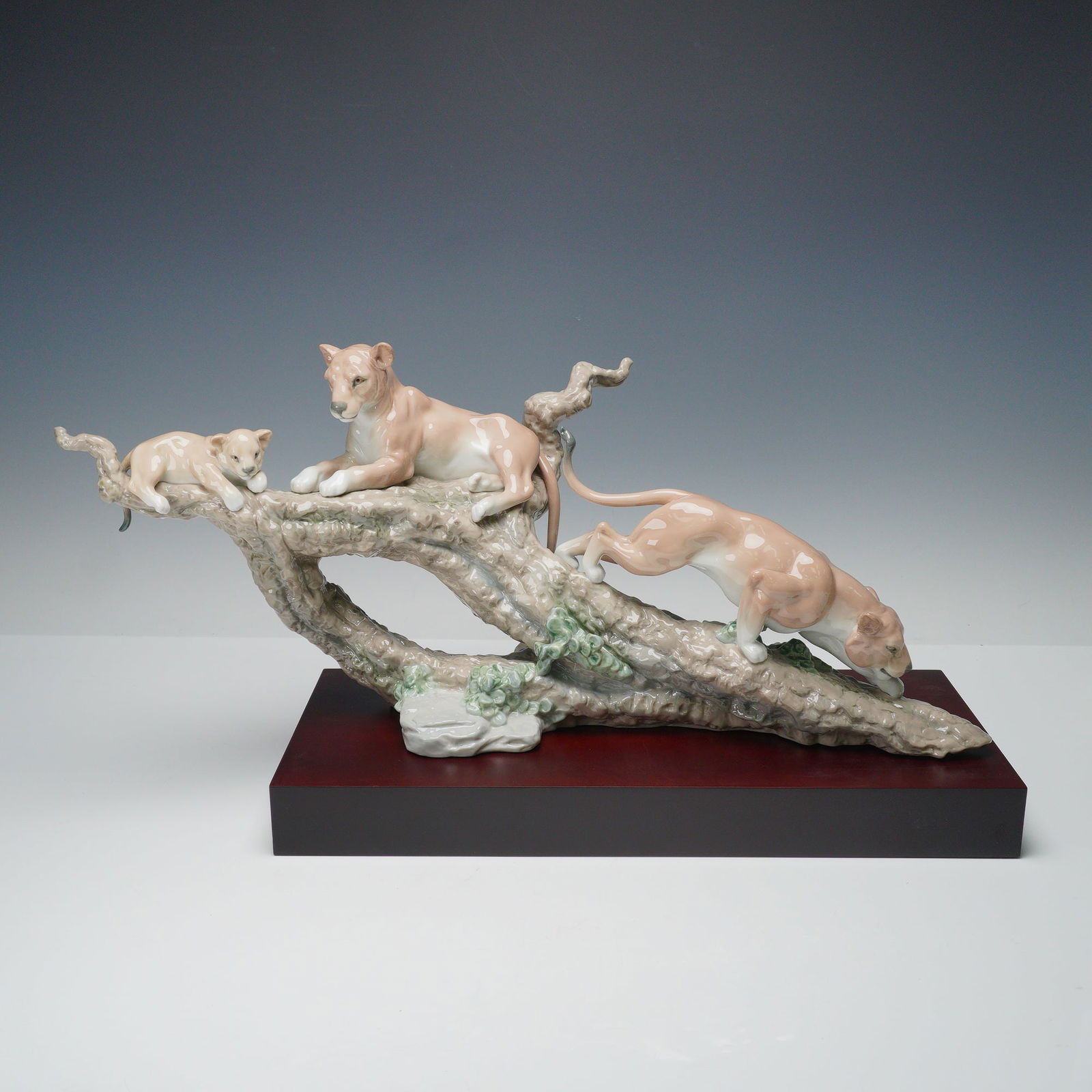 Lladro Porcelain Sculpture with Base, Spirit of Shambala 01001885 (1 of 7)