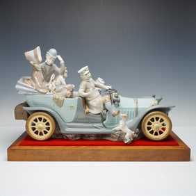 Lladro Porcelain Figurine with Base, Antique Car 01001146