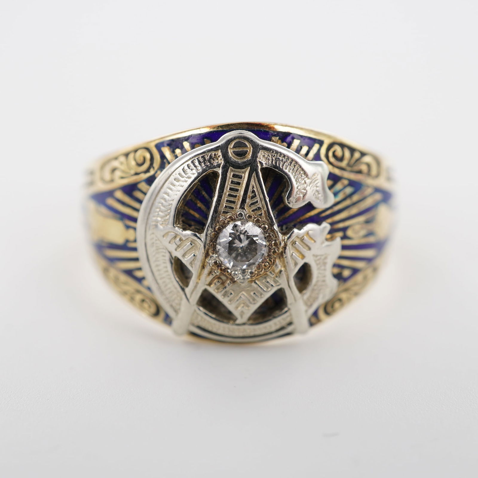 14K Gold Diamond and Enamel Past Master Masonic Ring (1 of 5)