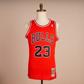 Michael Jordan 1997-98 Chicago Bulls Jersey w/ Hologram, Autographed