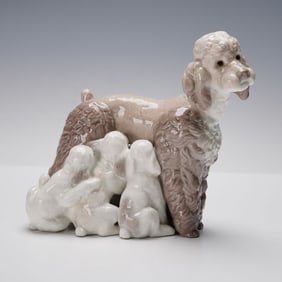 Lladro Porcelain Dog Figurine, Mother with Pups 01001257