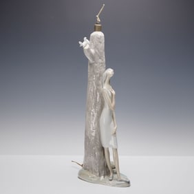 Lladro Porcelain Lamp, Romantic Student 01000360.12