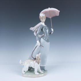 Lladro Porcelain Sculpture, Lady with Shawl 1004914