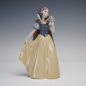 Lladro Porcelain Figurine, Snow White 01007555