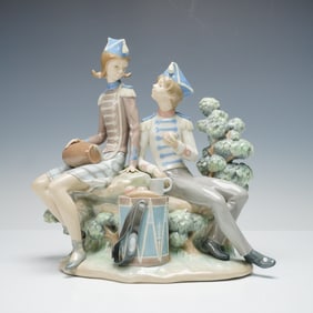 Lladro Porcelain Figurine, Vivandiere & Soldier 01001305