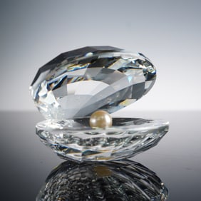 Swarovski Crystal Figurine, Oyster Shell with Pearl