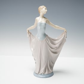 Lladro Sculpture, Dancer 01005050