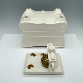 Mccoy USA Collectable Pottery, White Stove Cookie Jar