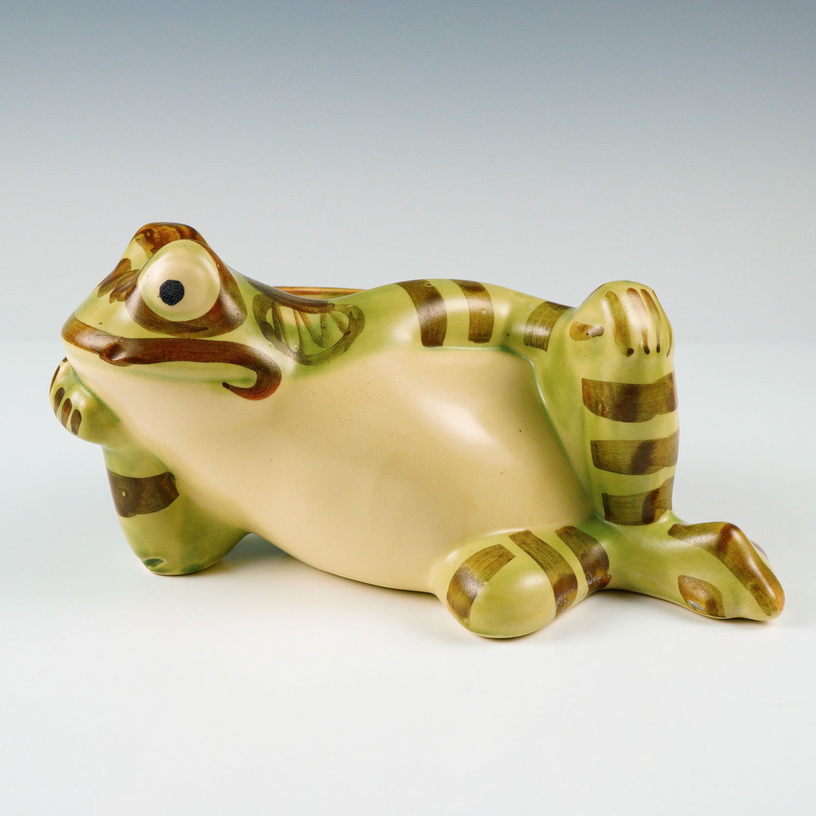 Vintage Brush McCoy Frog Planter (1 of 1)