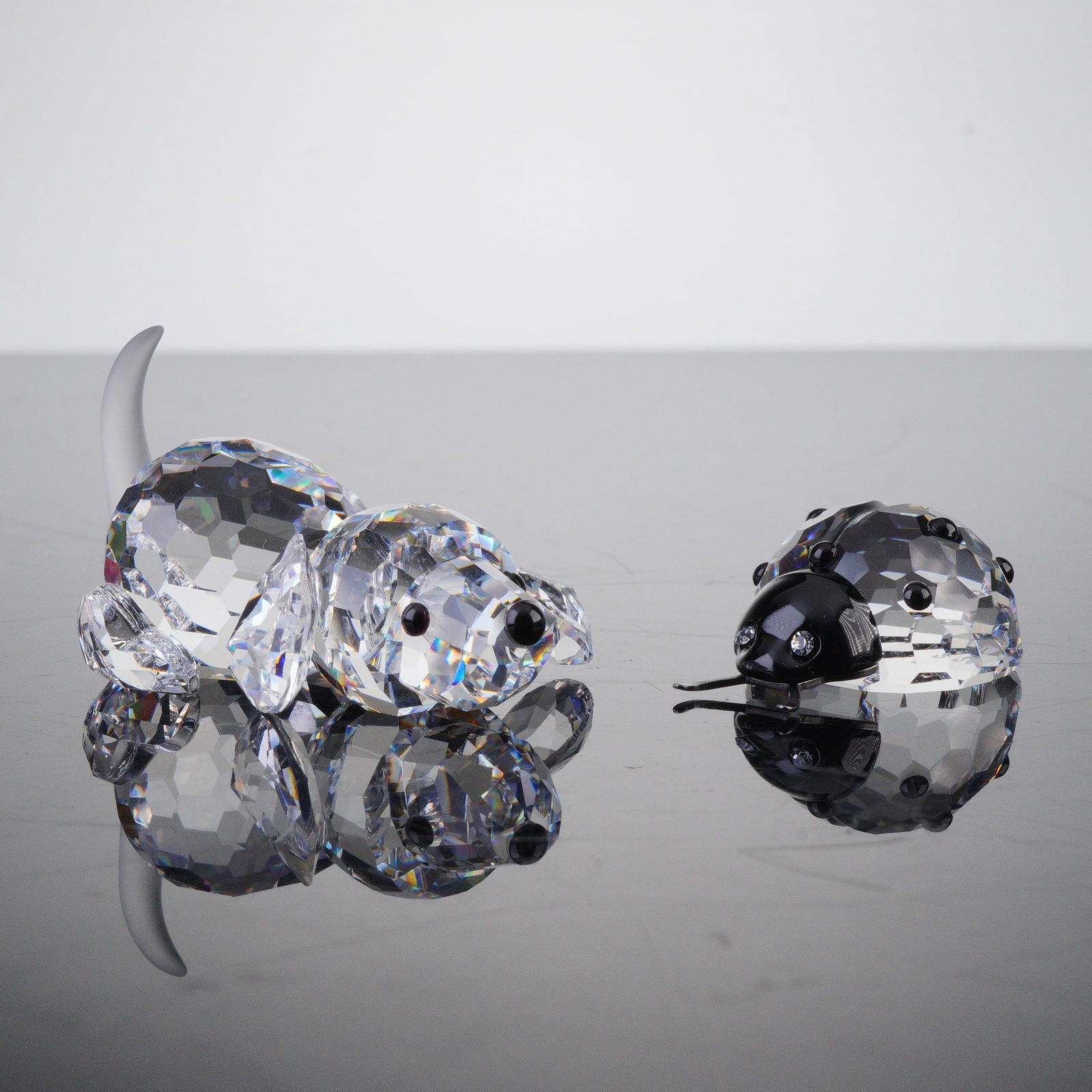 2pc Swarovski Crystal Figurines, Ladybug and Beagle Puppy Playing (1 of 4)