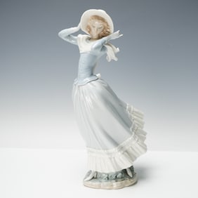 Lladro Sculpture, Spring Breeze 1004936