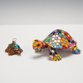 2pc Jay Strongwater Turtle Ornament & Barcino Mosaic Turtle Figurine