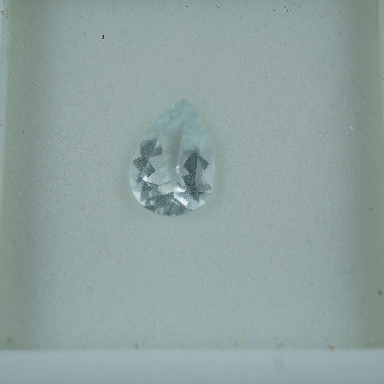 1.55 CT Aquamarine Pear Cut Gemstone (1 of 2)