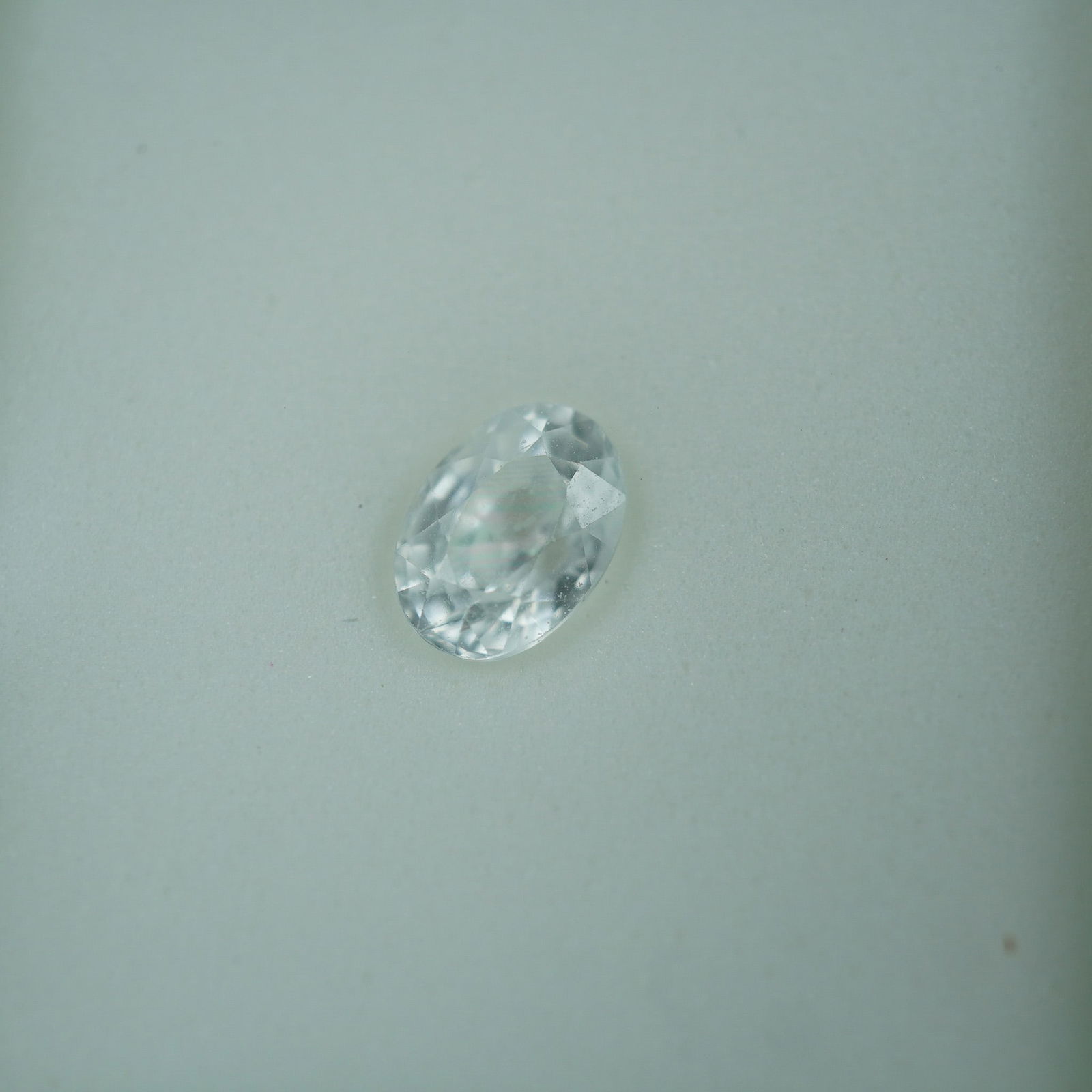1.40 CT White Zircon Oval Cut Gemstone (1 of 2)