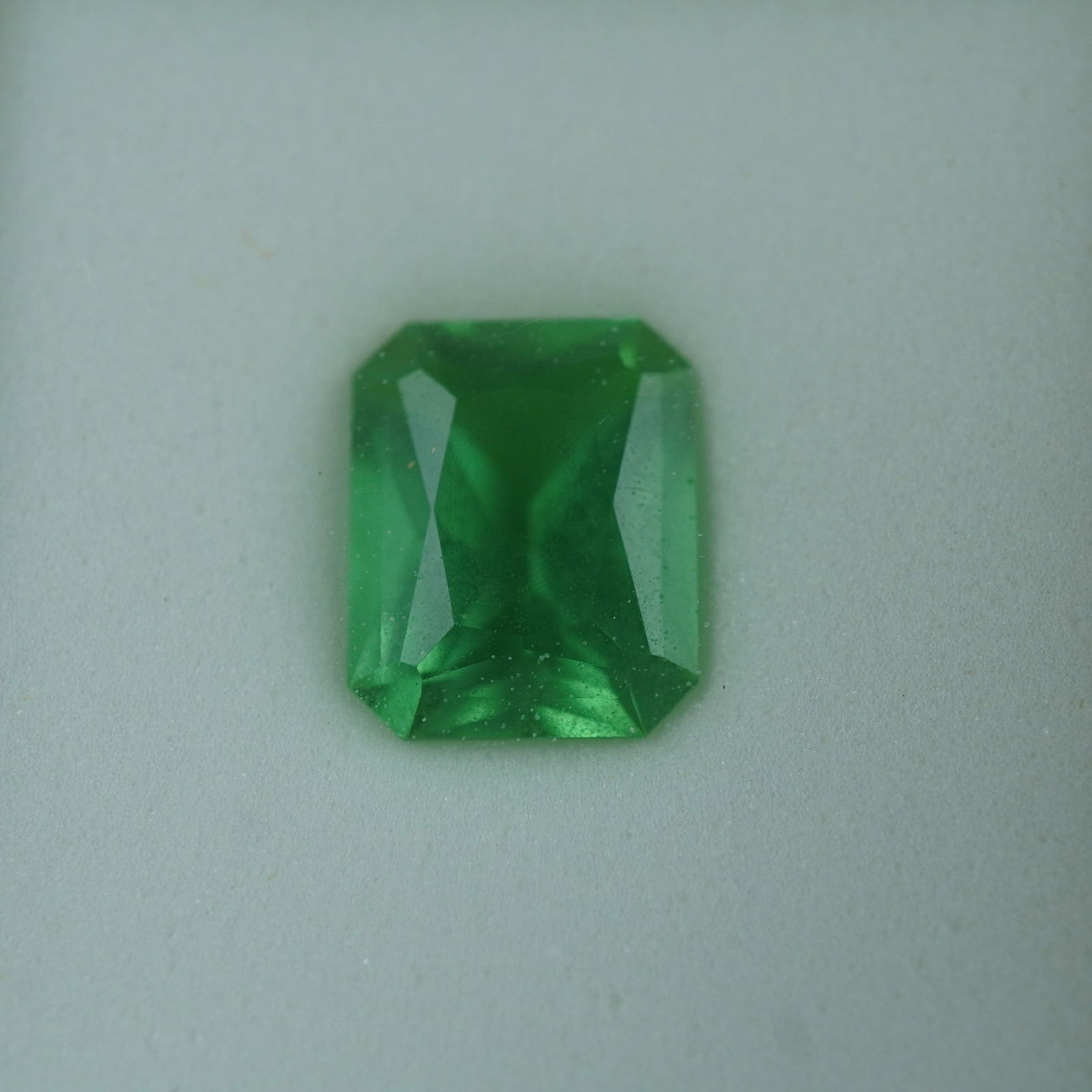 2.95 CT Zandrite Emerald Cut Gemstone (1 of 2)