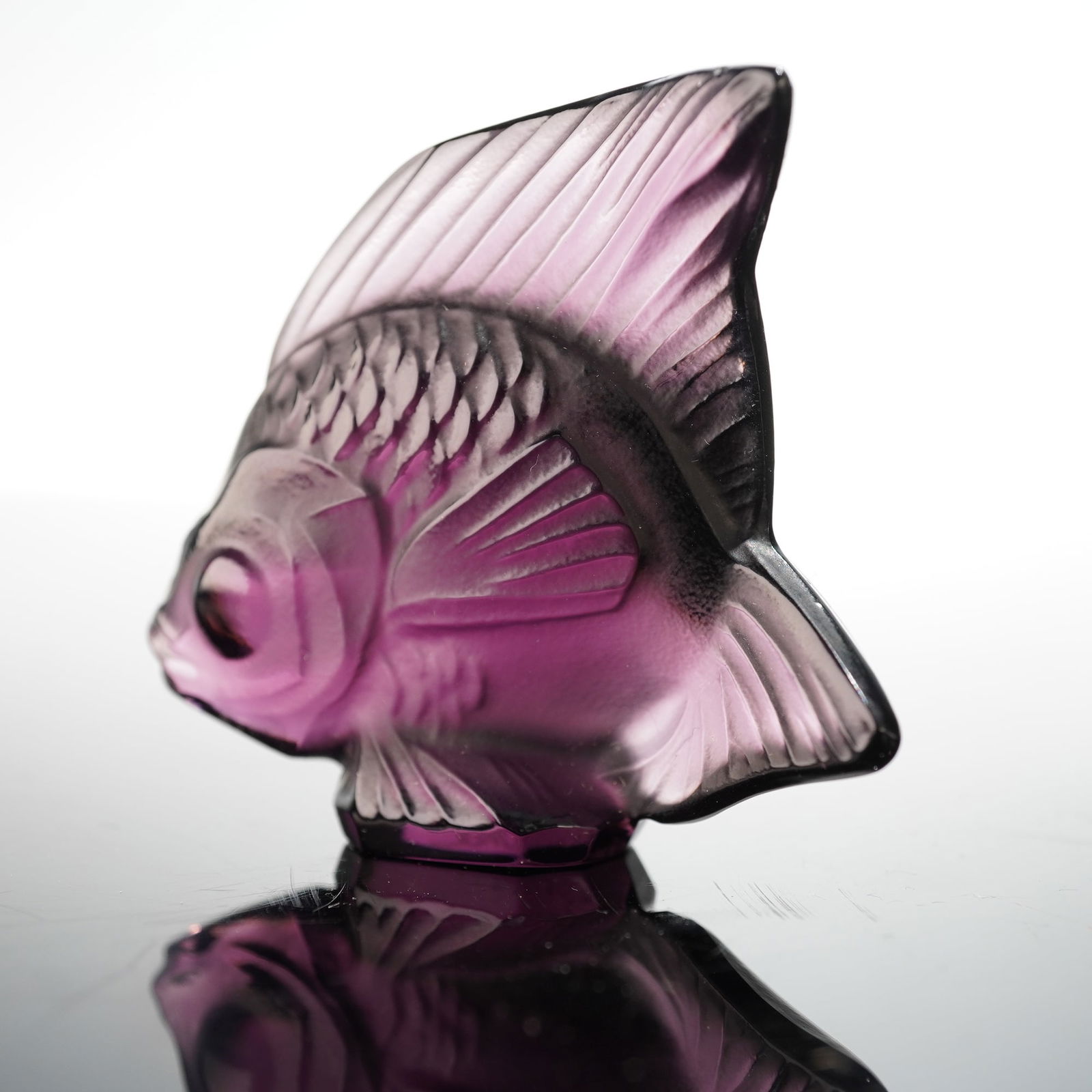 Lalique Crystal Figurine, Purple Aquarium Fish (1 of 4)