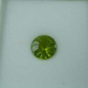 1.75 CT Peridot Quantum Round Cut Gemstone