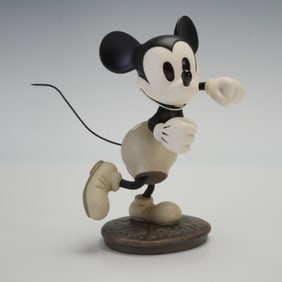 Walt Disney Classic Figurine, Hey Minnie Wanna Go Steppin?
