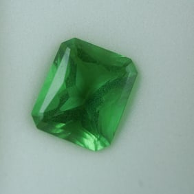5.50 CT Color-changing Zandrite Emerald Cut Gemstone