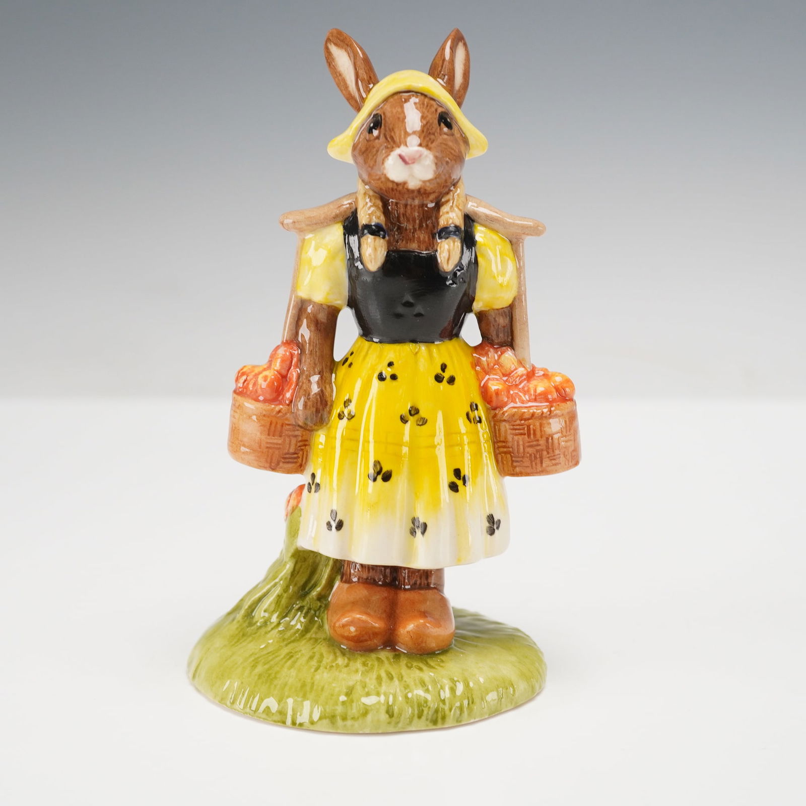 Royal Doulton Bunnykins Colorway Figurine, Dutch DB274 (1 of 5)