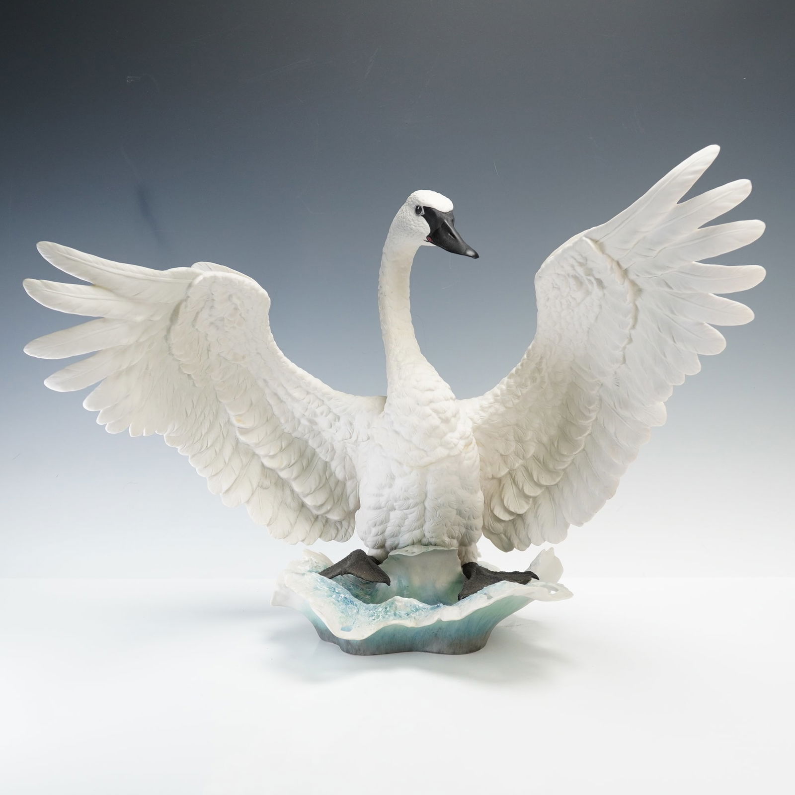 Boehm Porcelain Sculpture, Trumpeter Swan 40266 (1 of 4)