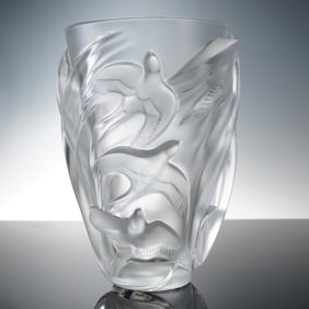 Lalique Frosted Crystal Vase, Martinets Swallow