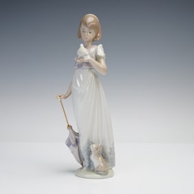 Lladro Porcelain Figurine, Summer Stroll 01007611