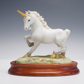 World Wide Arts Designers Collection Figurine, Unicorn Magic