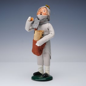 Byers' Choice The Carolers Figurine