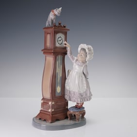 Lladro Porcelain Figurine, Bedtime 01005347