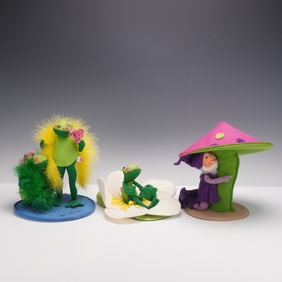 3pc Annalee Whimsy Dolls, Gnome with Mushroom, Floozy Frogs, & Lilypad