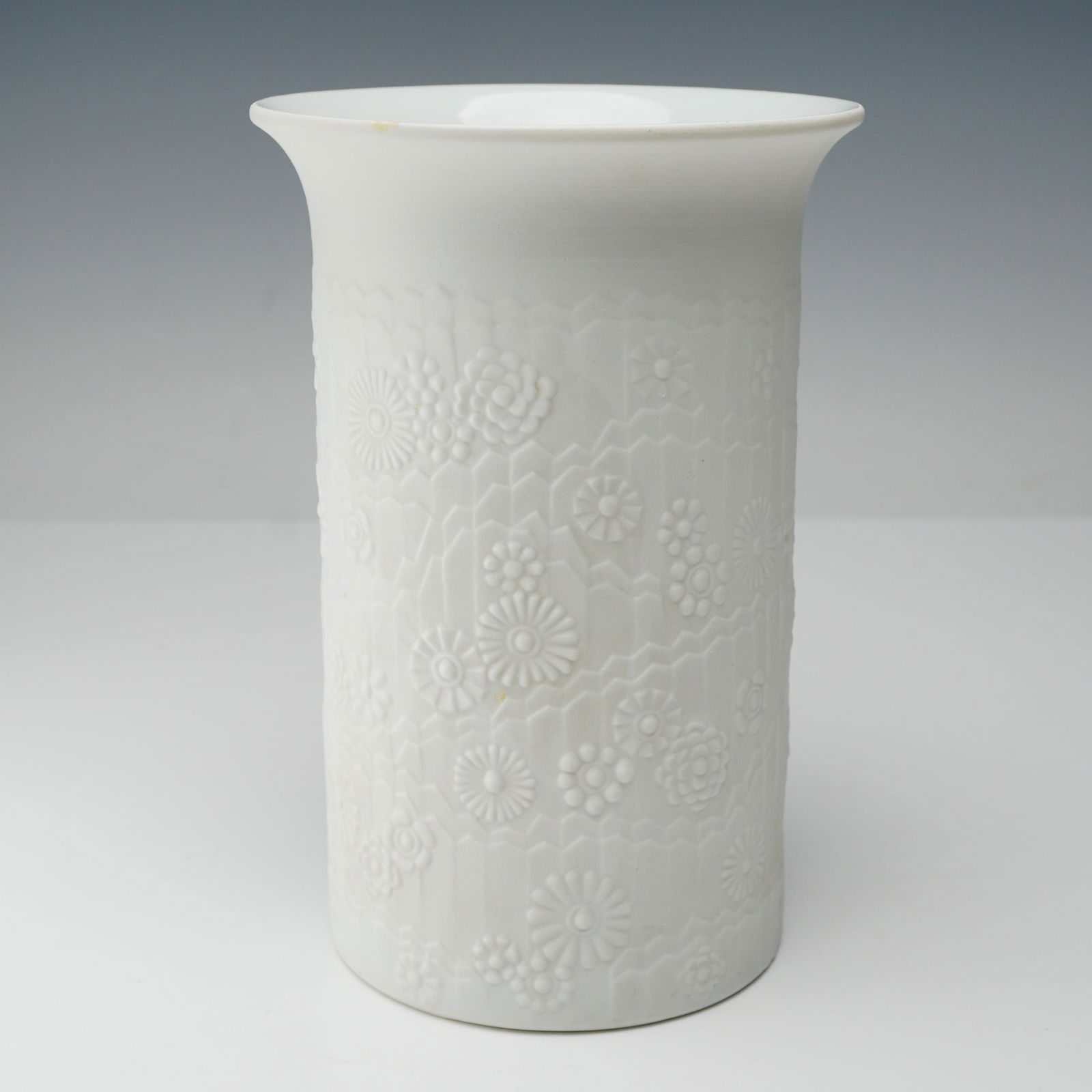 Royal Porzellan Bavaria KPM Floral Vase (1 of 5)