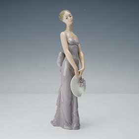 Lladro Porcelain Figurine, Bridesmaid 1005598