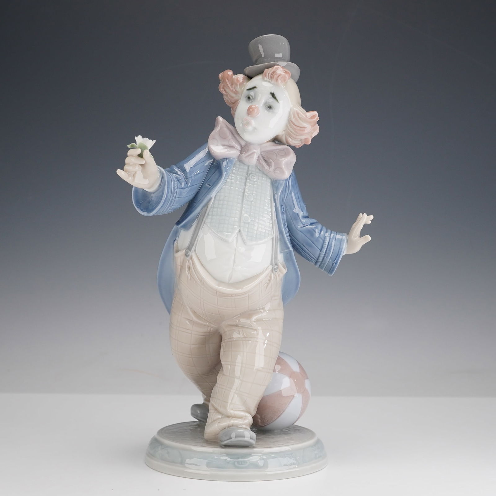 Lladro Porcelain Figurine, For A Smile 1006937 (1 of 3)