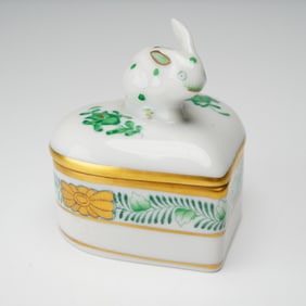 Herend Porcelain Heart Shape Box with Lid, Chinese Bouquet Green