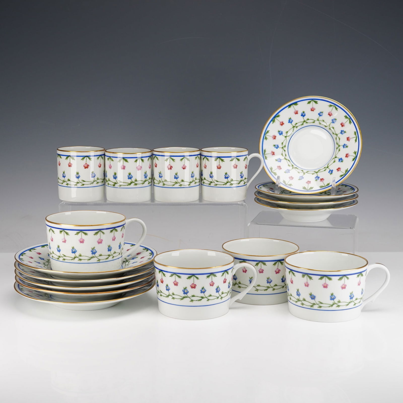 17pc Ceralene A. Raynaud Limoges Cups and Saucers Set, La Fayette (1 of 5)