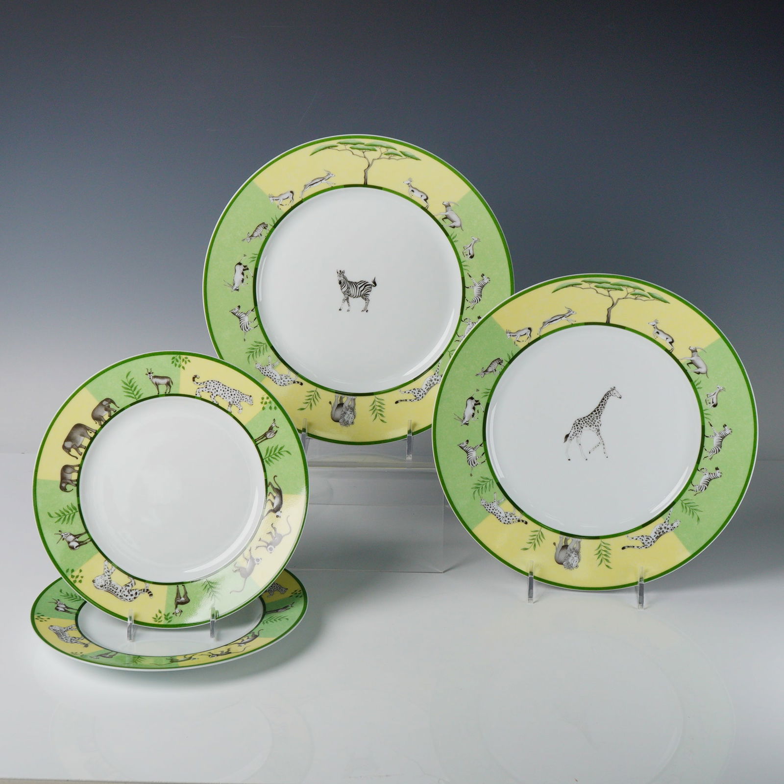 4pc Hermes Porcelain Green Dinner & Salad Plates, Africa (1 of 5)