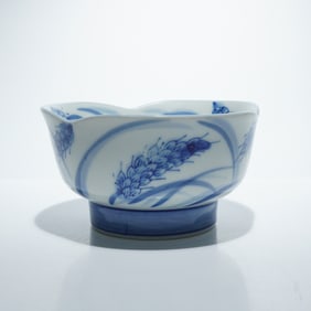 19th Century Japanese Blue and White Porcelain Scalloped Bowl