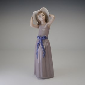Lladro Figurine Coy Girl with Hat, Model 5011